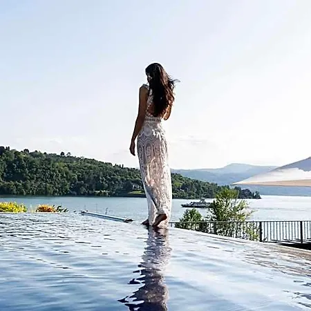 De Charme Laveno Hotel 4*