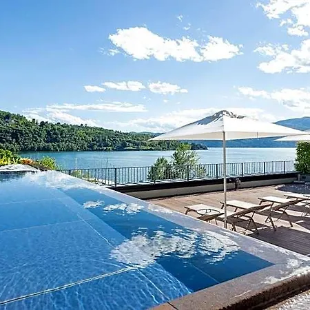 Hotel De Charme Laveno 4*